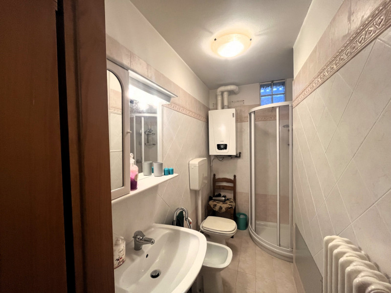 Nel cuore dell'incantevole altopiano dei Sette Comuni, vi presentiamo una splendida porzione di t...