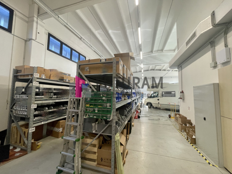 RIF:  098NM -  MASERA' DI PADOVA  -  PER INFO    340 335 8378 - 0444/310220

Propongo in affitto ...