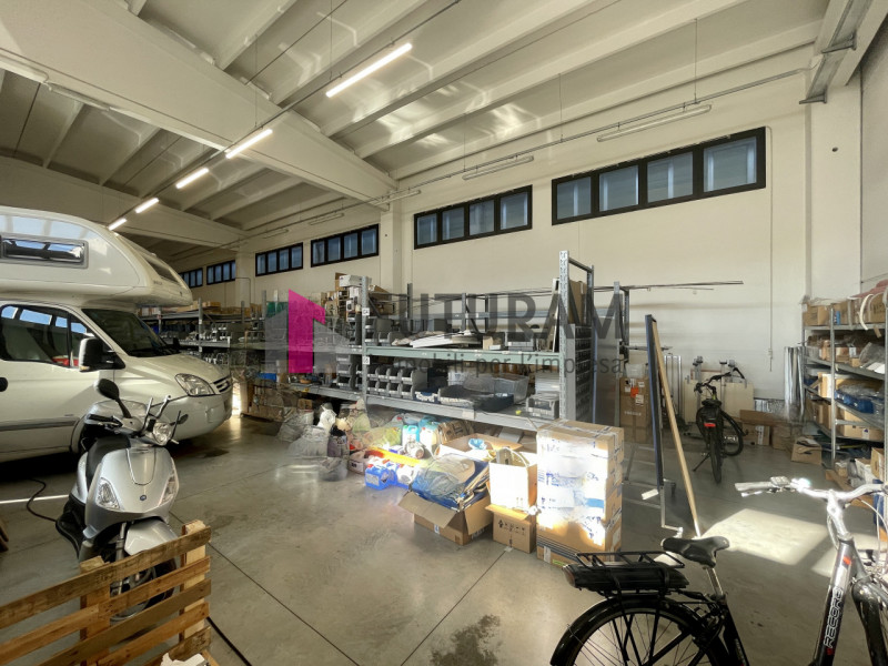 RIF:  098NM -  MASERA' DI PADOVA  -  PER INFO    340 335 8378 - 0444/310220

Propongo in affitto ...