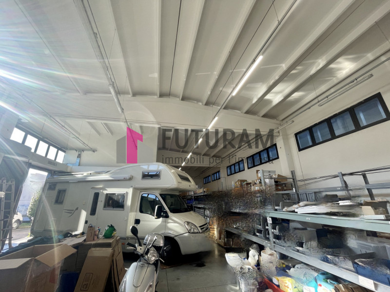 RIF:  098NM -  MASERA' DI PADOVA  -  PER INFO    340 335 8378 - 0444/310220

Propongo in affitto ...