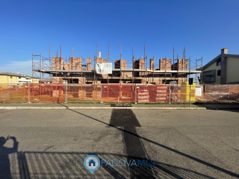 Immobile in esclusiva al Gruppo Padova MLS

Ti presentiamo una splendida opportunità immobiliare ...