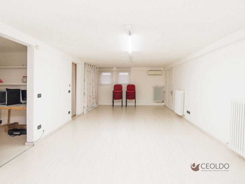 VIGONZA CENTRO: In quartiere residenziale centralissimo vi proponiamo una nostra esclusiva. Tratt...