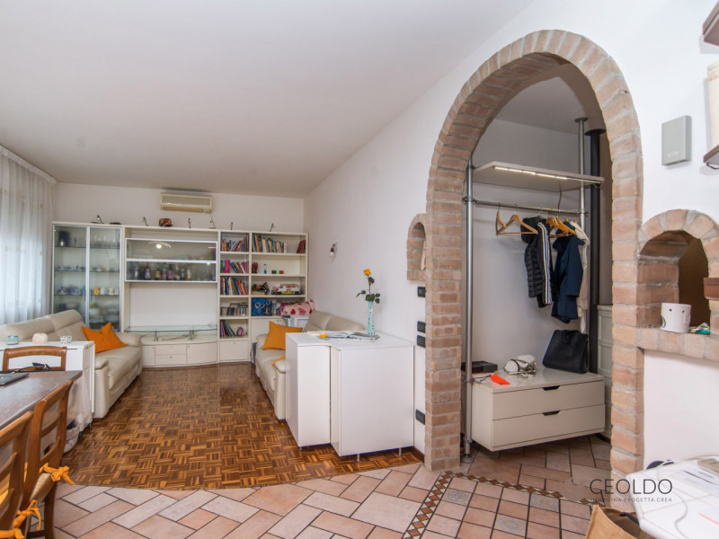 VIGONZA CENTRO: In quartiere residenziale centralissimo vi proponiamo una nostra esclusiva. Tratt...