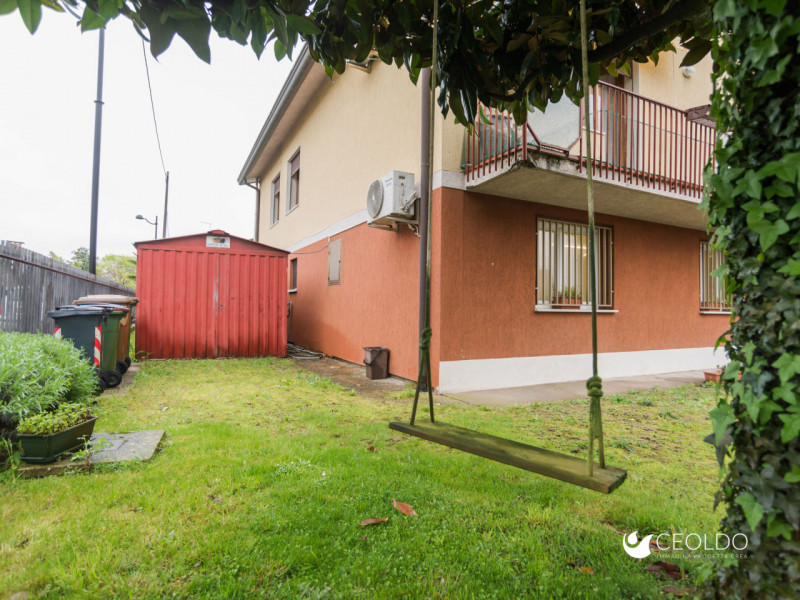 VIGONZA CENTRO: In quartiere residenziale centralissimo vi proponiamo una nostra esclusiva. Tratt...