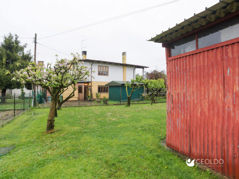 VIGONZA CENTRO: In quartiere residenziale centralissimo vi proponiamo una nostra esclusiva. Tratt...