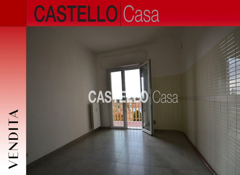 Nel centro di Castelfranco Veneto, proponiamo in vendita un ampio appartamento completamente rist...