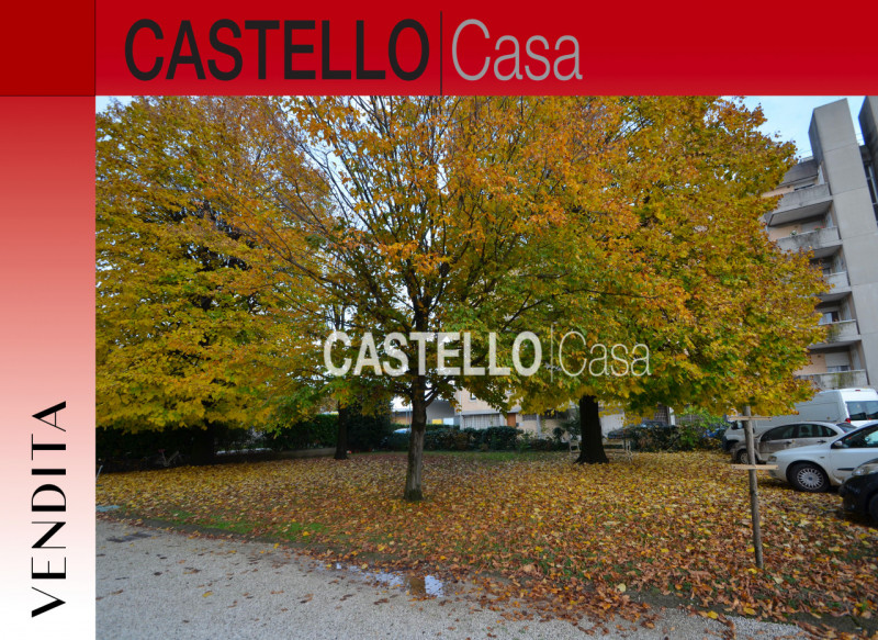 Nel centro di Castelfranco Veneto, proponiamo in vendita un ampio appartamento completamente rist...