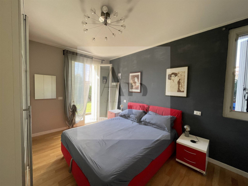 Vigonza - Loc. Perarolo: Proponiamo in locazione, su palazzina di recente costruzione in centro P...