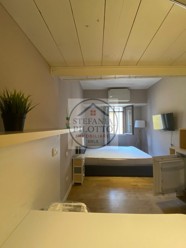 Padova centro, Piazze- Stefania Pilotto Immobiliare propone in vendita bellissimo monolocale rist...