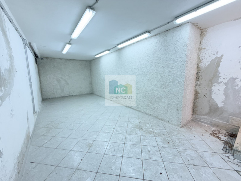 Forio, nella ricercata zona di Scentone, proponiamo in vendita una splendida casa singola terrate...