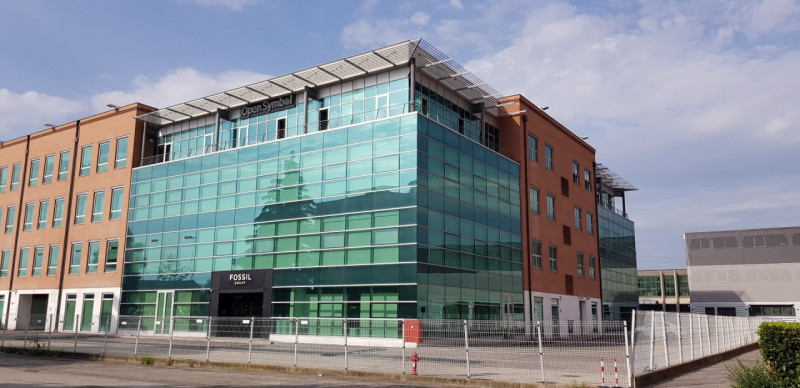 VICENZA - PONTE ALTO - In nuovo elegante stabile commerciale-direzionale disponibilità di ufficio...