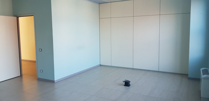 VICENZA - PONTE ALTO - In nuovo elegante stabile commerciale-direzionale disponibilità di ufficio...