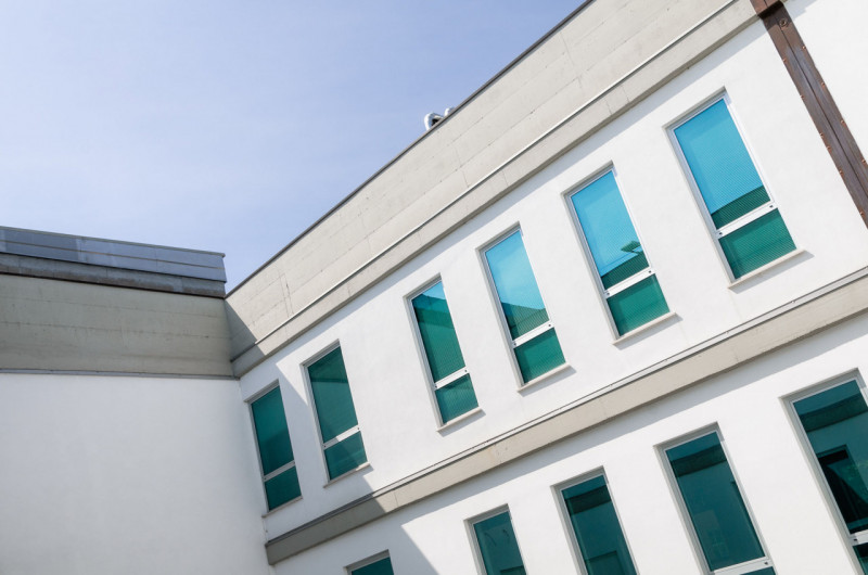 VICENZA - PONTE ALTO - In nuovo elegante stabile commerciale-direzionale disponibilità di ufficio...