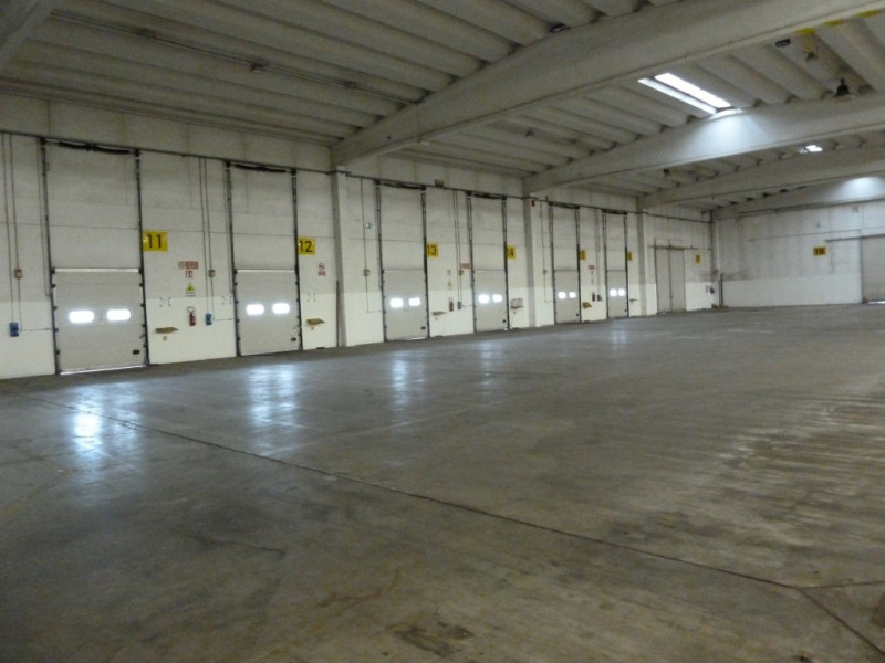 SAN BIAGIO CALLALTA (TV) AFFITTASI CAPANNONE MQ. 12.000 USO LOGISTICO con diverse baie di carico ...