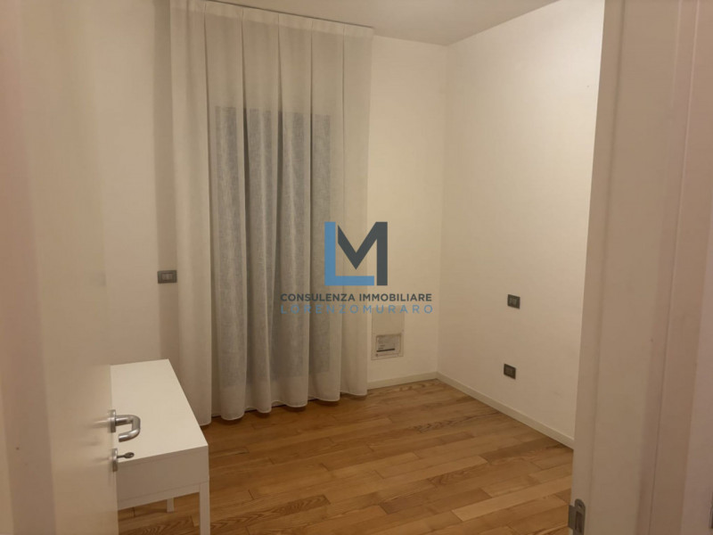 Montebelluna centro - proponiamo in vendita luminoso trilocale in posizione centralissima.
Ubicat...