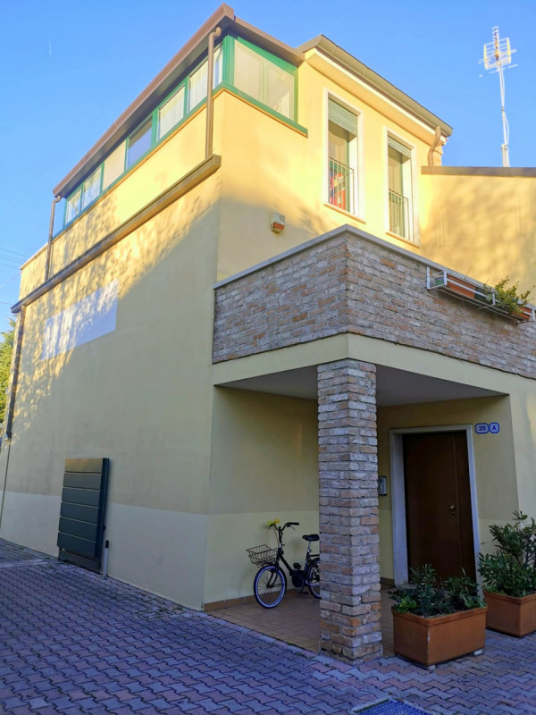 MINI INDIPENDENTE A S.GIUSEPPE/SAVONAROLA €.185.000 - rif.LM01

Scopri questo splendido appartame...