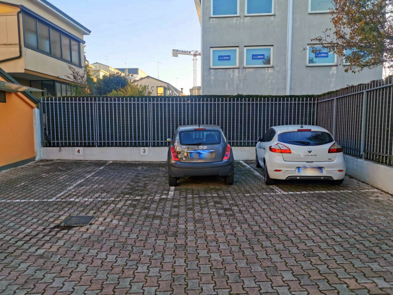 MINI INDIPENDENTE A S.GIUSEPPE/SAVONAROLA €.185.000 - rif.LM01

Scopri questo splendido appartame...