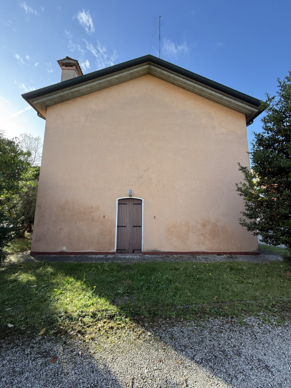 (Per INFO Fabrizio 333 7743912) - Proponiamo in vendita, a pochi passi da centro di Mogliano Vene...