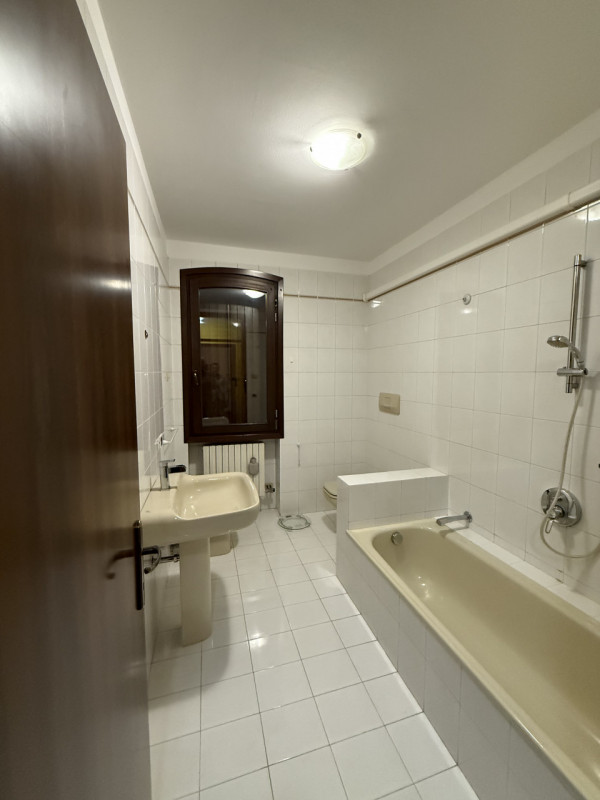 (Per INFO Fabrizio 333 7743912) - Proponiamo in vendita, a pochi passi da centro di Mogliano Vene...