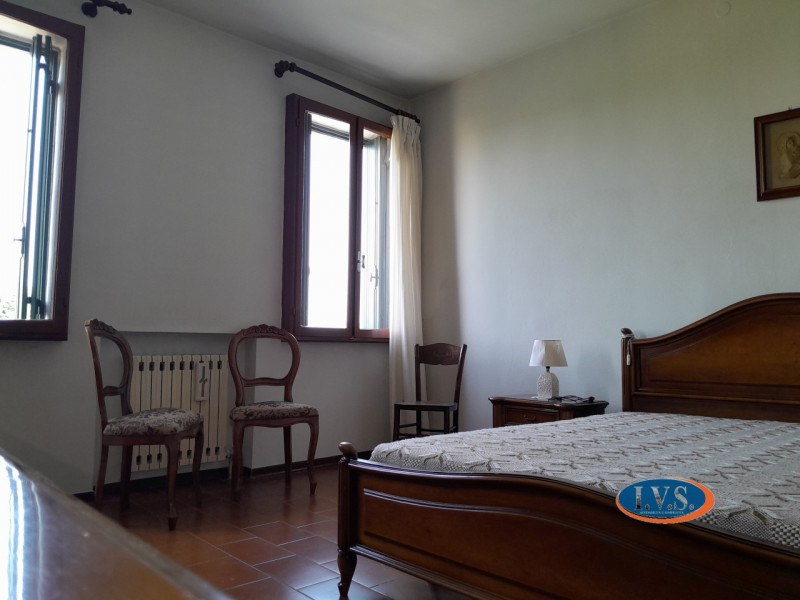 MONTEGALDA (VI)- Se cerchi l'indipendenza assoluta, il profumo della campagna e spazi che non fin...