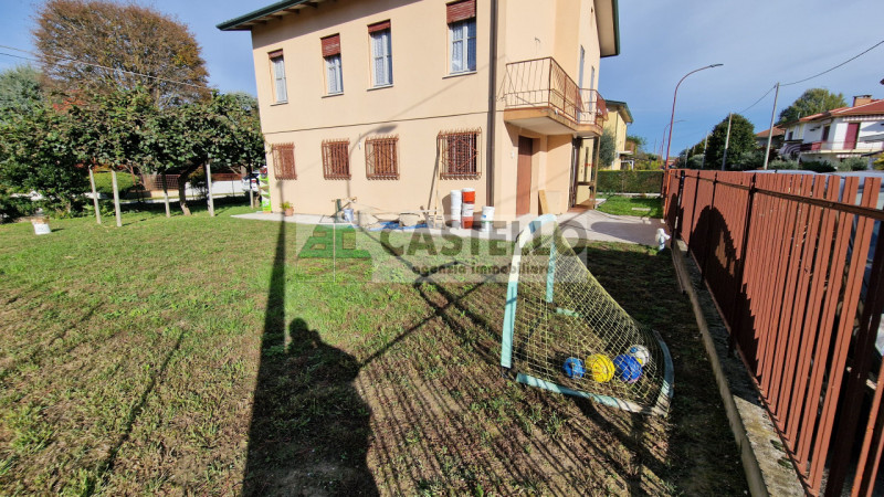Cadoneghe – Casa singola ristrutturata con ampio giardino

Proponiamo in esclusiva a Cadoneghe, u...