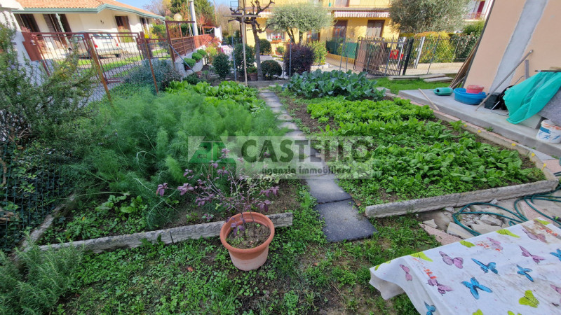 Cadoneghe – Casa singola ristrutturata con ampio giardino

Proponiamo in esclusiva a Cadoneghe, u...