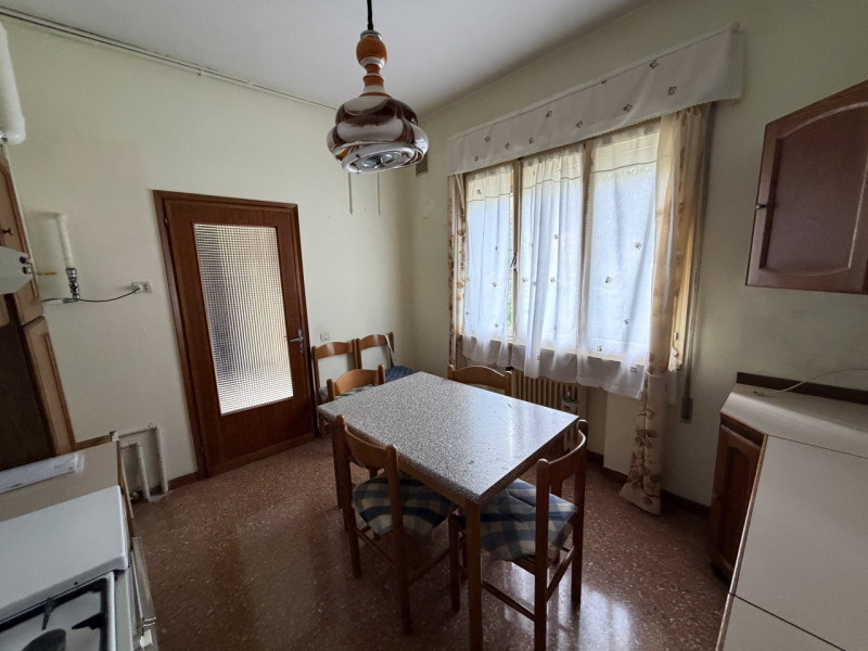 Nel centro di Battaglia Terme, in una posizione strategica e comoda a tutti i principali servizi,...