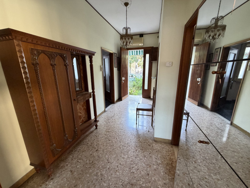 Nel centro di Battaglia Terme, in una posizione strategica e comoda a tutti i principali servizi,...