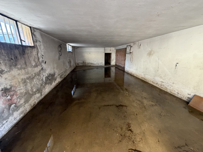 Nel centro di Battaglia Terme, in una posizione strategica e comoda a tutti i principali servizi,...