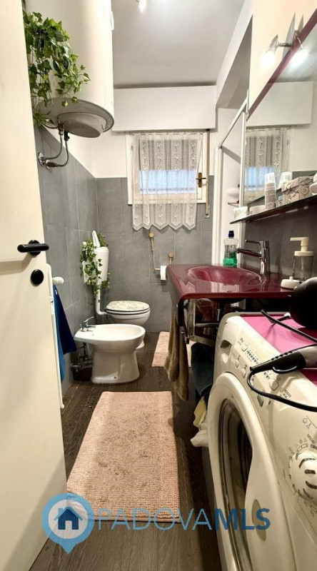 Immobile in esclusiva al Gruppo Padova MLS
Scopri questo grazioso MONOLOCALE AFFITTATO in zona SS...