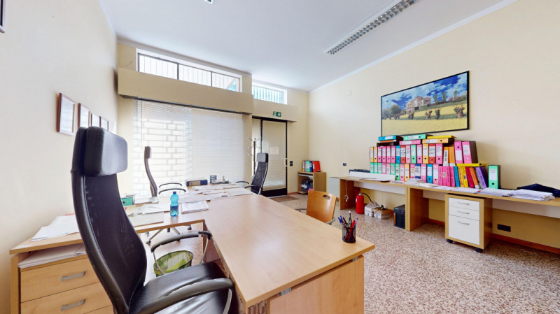 SAN BORTOLO

Inserito in una zona comoda a tutti i principali servizi e a pochi minuti dal centro...