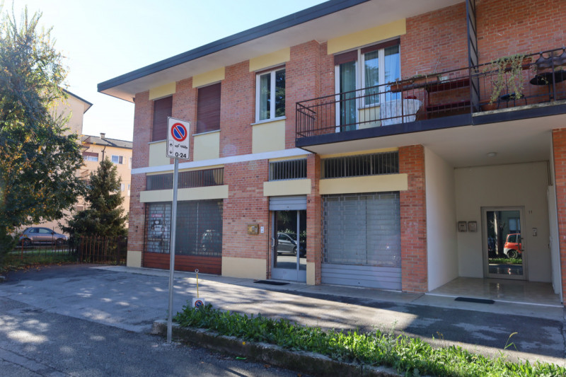 SAN BORTOLO

Inserito in una zona comoda a tutti i principali servizi e a pochi minuti dal centro...