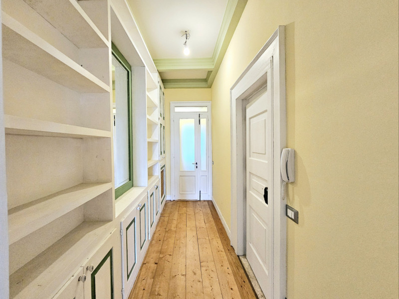 In pieno centro storico a Montagnana, con vista Duomo, proponiamo in affitto meraviglioso apparta...