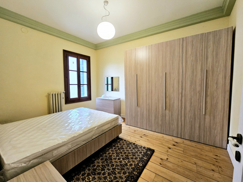 In pieno centro storico a Montagnana, con vista Duomo, proponiamo in affitto meraviglioso apparta...