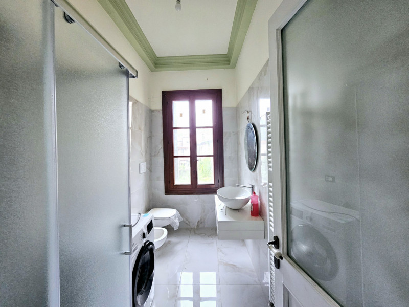 In pieno centro storico a Montagnana, con vista Duomo, proponiamo in affitto meraviglioso apparta...