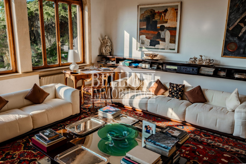 MONTE BERICO - In una delle zone più esclusive e panoramiche di Vicenza, nella cornice verde e si...