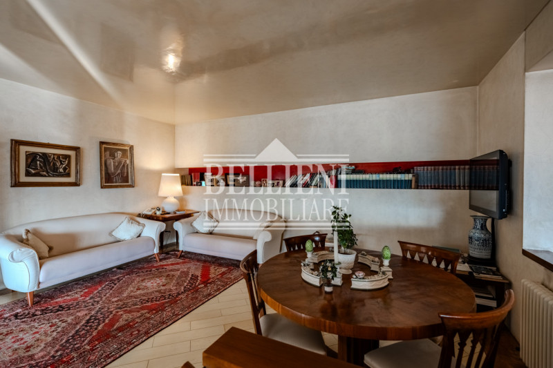 MONTE BERICO - In una delle zone più esclusive e panoramiche di Vicenza, nella cornice verde e si...