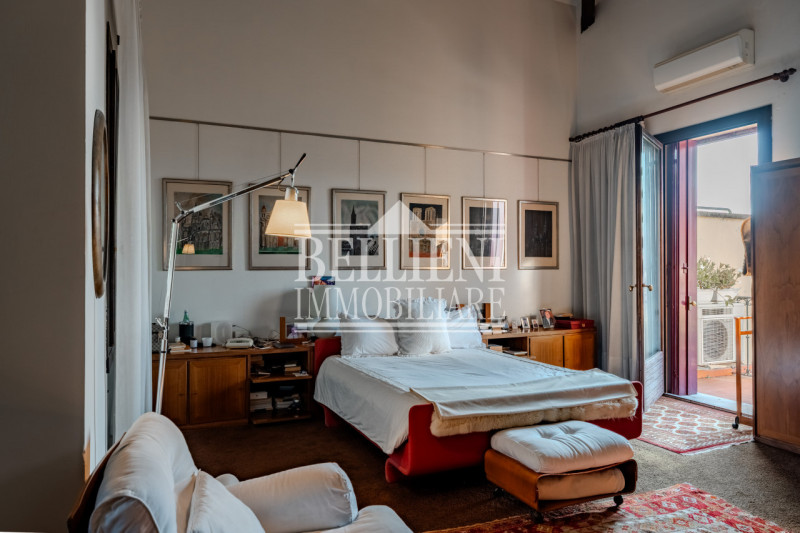 MONTE BERICO - In una delle zone più esclusive e panoramiche di Vicenza, nella cornice verde e si...