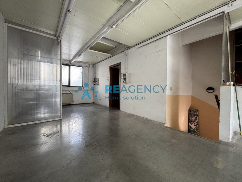 Proponiamo in vendita laboratorio artigianale ideale per orafi e professionisti del settore, situ...