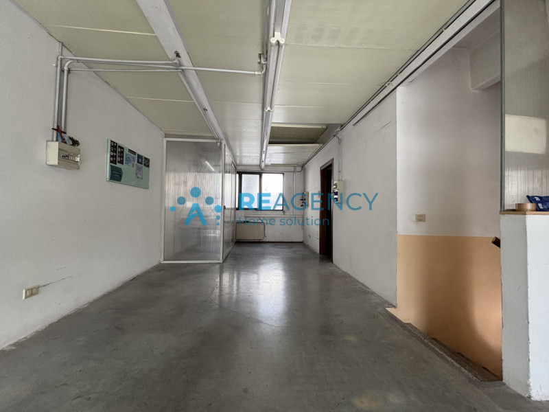 Proponiamo in vendita laboratorio artigianale ideale per orafi e professionisti del settore, situ...