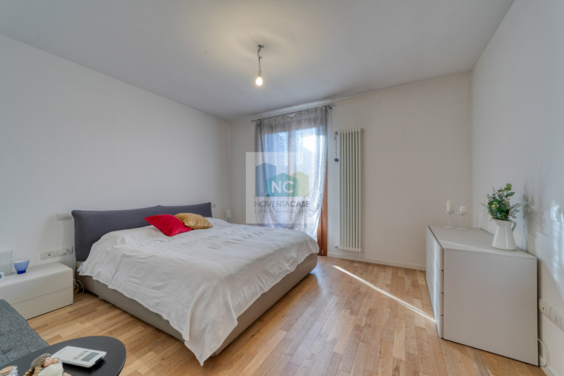 Nel cuore di Tombelle, frazione di Saonara, proponiamo in vendita una splendida porzione di ville...