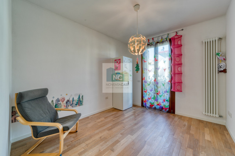 Nel cuore di Tombelle, frazione di Saonara, proponiamo in vendita una splendida porzione di ville...