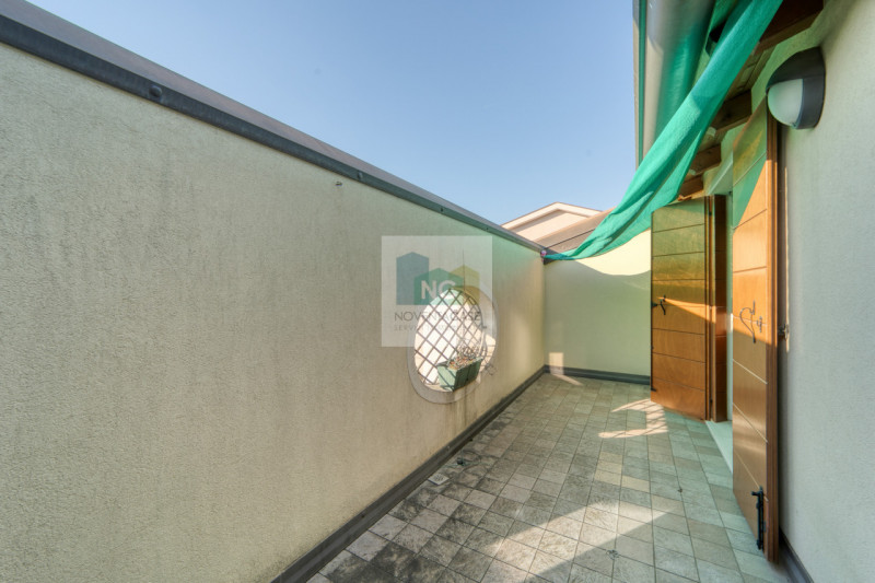 Nel cuore di Tombelle, frazione di Saonara, proponiamo in vendita una splendida porzione di ville...