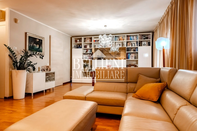 ANCONETTA - In posizione riservata, alla fine di una via chiusa e all’interno di un elegante cont...