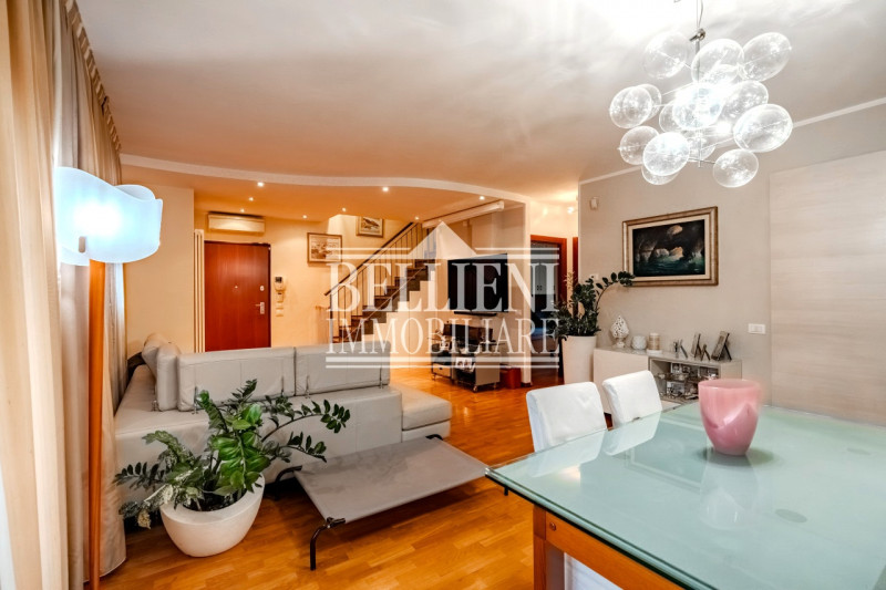 ANCONETTA - In posizione riservata, alla fine di una via chiusa e all’interno di un elegante cont...