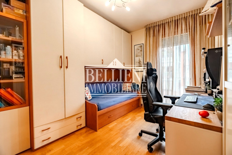 ANCONETTA - In posizione riservata, alla fine di una via chiusa e all’interno di un elegante cont...