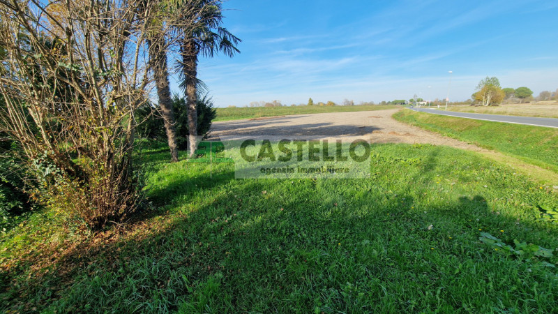 Creola di Saccolongo – Complesso residenziale e commerciale uso ristorante con terreno

In una po...