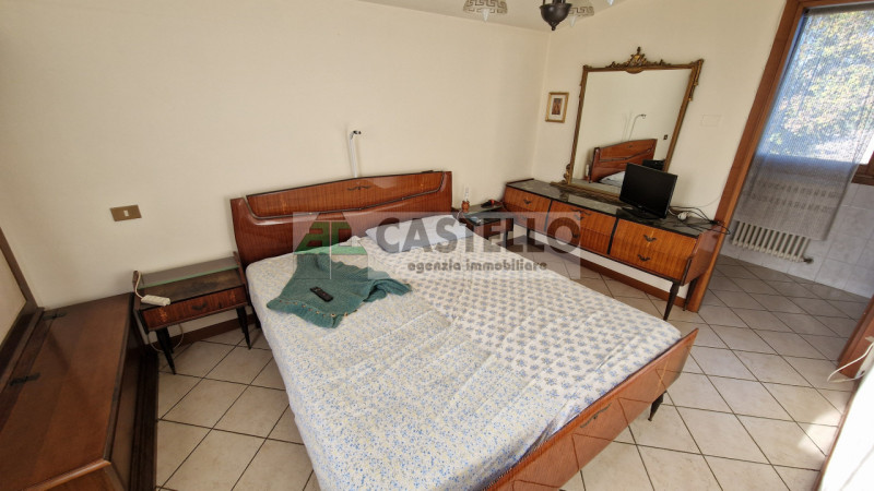 Creola di Saccolongo – Complesso residenziale e commerciale uso ristorante con terreno

In una po...