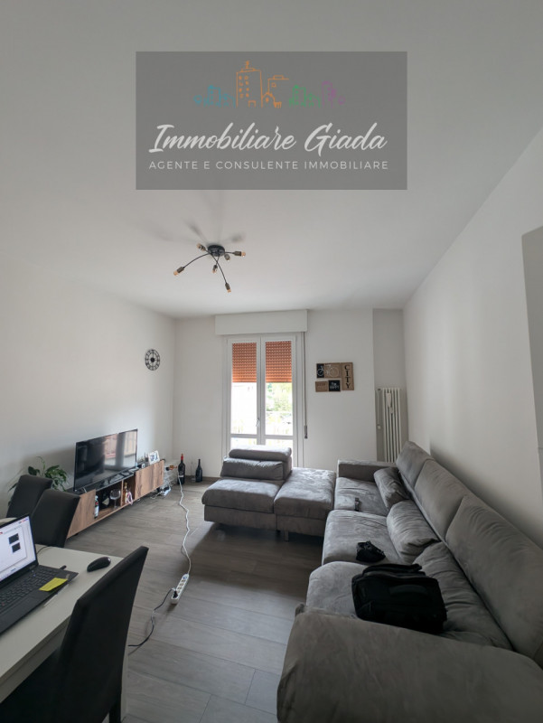 Situato nel cuore di Vittorio Veneto, proponiamo in vendita un luminosissimo appartamento quadril...