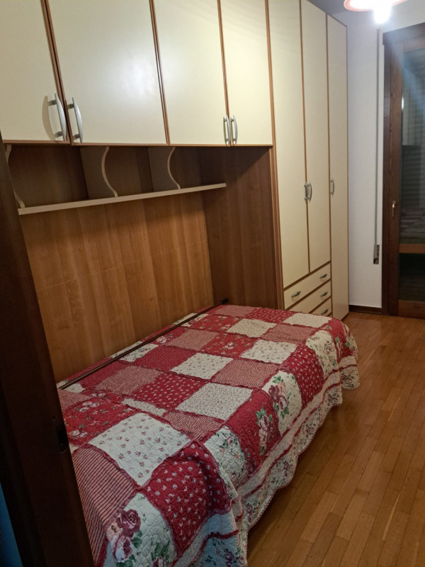 Rubano centro su palazzina di 4 unità affittasi appartamento al secondo ed ultimo piano disposto ...